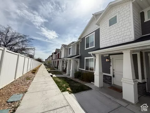 2810 N Fighting Falcon St, Layton, UT 84040