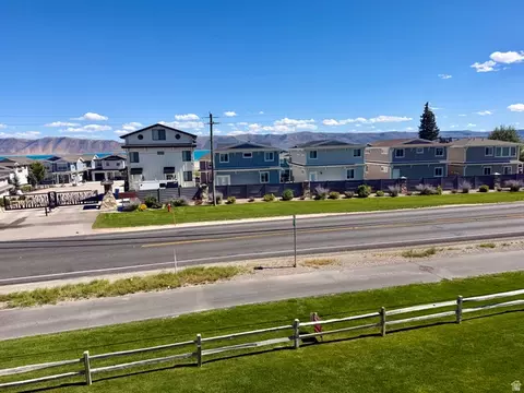 55 W Buttercup Ln #24/23, Garden City, UT 84028