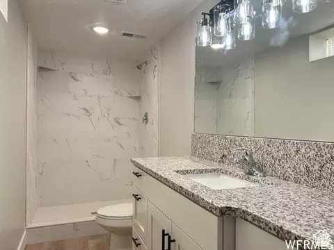 Bath - 702 N 100 W, Logan, UT 84321 photo 2 of 7