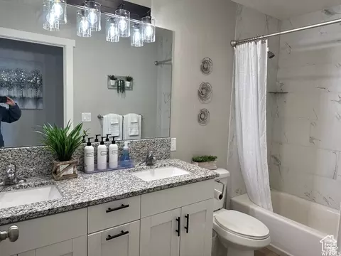 Bath - 702 N 100 W, Logan, UT 84321 photo 5 of 7