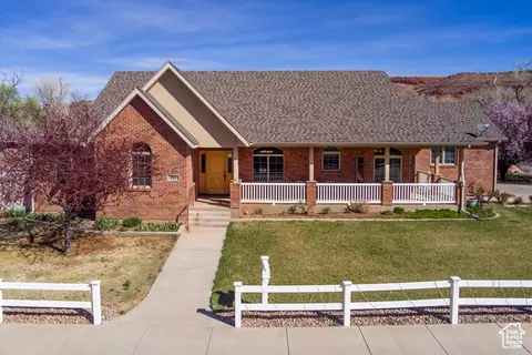 Exterior - 494 E Kachina Way, Moab, UT 84532 photo 1 of 15