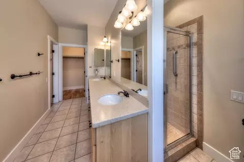 Bath - 494 E Kachina Way, Moab, UT 84532 photo 2 of 5