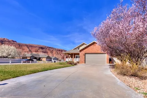 Exterior - 494 E Kachina Way, Moab, UT 84532 photo 13 of 15