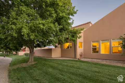 Exterior - 3686 Spanish Dr #W1, Moab, UT 84532 photo 7 of 10