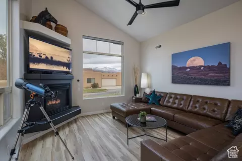 Living - 3686 Spanish Dr #W1, Moab, UT 84532 photo 1 of 5
