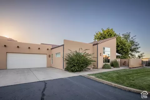 Exterior - 3686 Spanish Dr #W1, Moab, UT 84532 photo 8 of 10