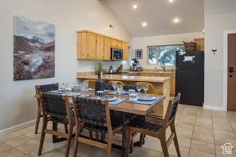 Dining - 3686 Spanish Dr #W1, Moab, UT 84532 photo 4 of 5