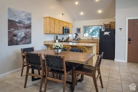 Dining - 3686 Spanish Dr #W1, Moab, UT 84532 photo 2 of 5