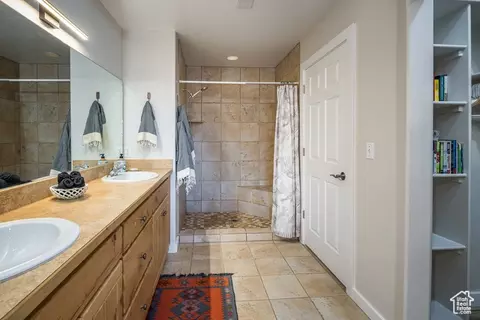 Bath - 3686 Spanish Dr #W1, Moab, UT 84532 photo 1 of 2
