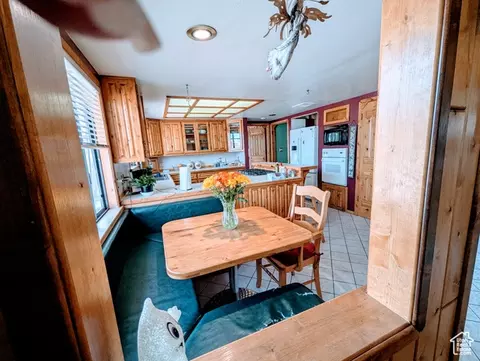 Kitchen - 1436 Spanish Valley Dr, Moab, UT 84532 photo 2 of 4