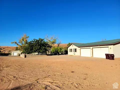 Exterior - 1436 Spanish Valley Dr, Moab, UT 84532 photo 4 of 11