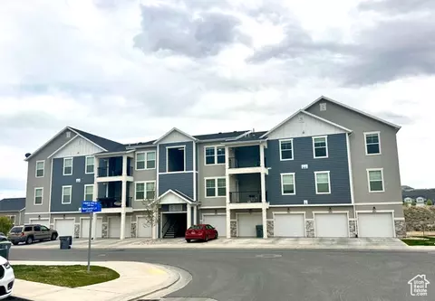 1813 W Newcastle Ln #303, Saratoga Springs, UT 84045