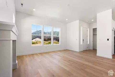 Living - 549 N Legend Way #C/466, Mapleton, UT 84664 photo 1 of 4