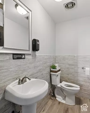 Bath - 63 E Main, Bicknell, UT 84715 photo 9 of 9