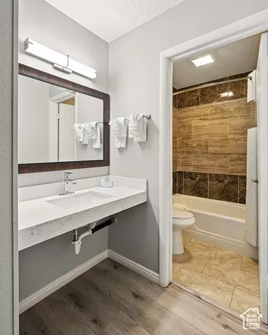Bath - 63 E Main, Bicknell, UT 84715 photo 7 of 9