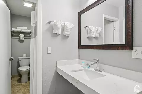 Bath - 63 E Main, Bicknell, UT 84715 photo 3 of 9