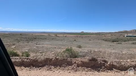 2042 E Goose Ranch Rd, Vernal, UT 84078 photo 4