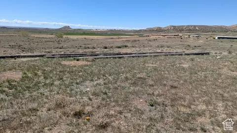 2098 E Goose Ranch Rd, Vernal, UT 84078