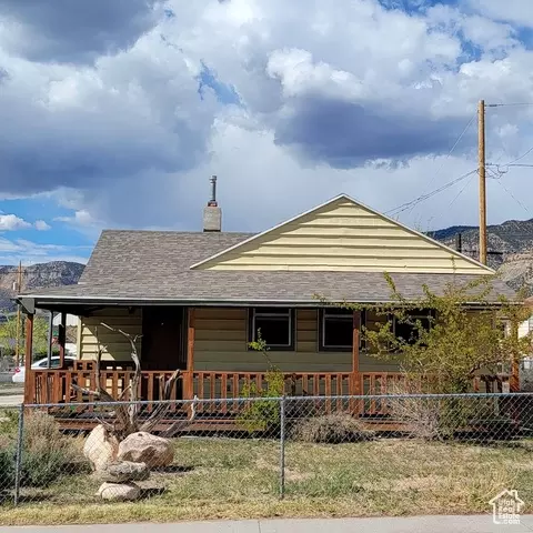 207 N Rawlins St, East Carbon, UT 84520