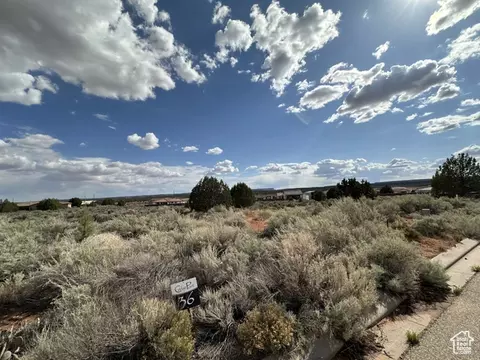 1152 E Red Sage Ln, Apple Valley, UT 84737 photo 14