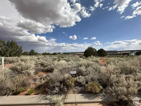 1152 E Red Sage Ln, Apple Valley, UT 84737 photo 13