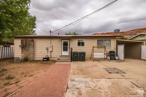 Exterior - 527 W Palisade Dr, Moab, UT 84532 photo 4 of 11