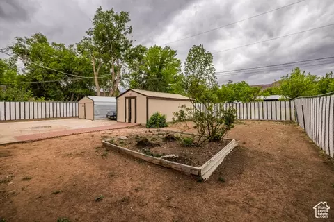 Exterior - 527 W Palisade Dr, Moab, UT 84532 photo 2 of 11