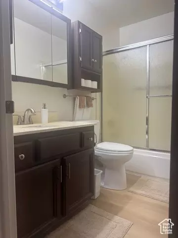 Bath - 527 W Palisade Dr, Moab, UT 84532 photo 2 of 2