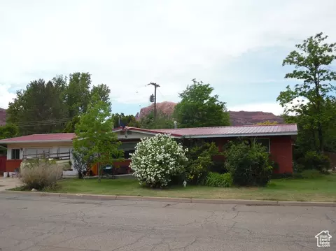 477 W Grand Cir, Moab, UT 84532