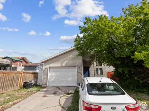 3043 S Arthurs Ct W, West Valley City, UT 84120