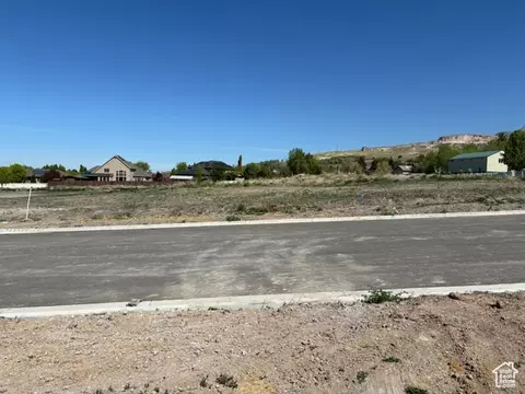 3414 N 1160 W #214-R, Pleasant View, UT 84414