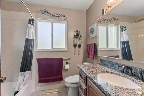 Bath - 3647 Maple Creek Rd N, Franklin, ID 83237 photo 1 of 2