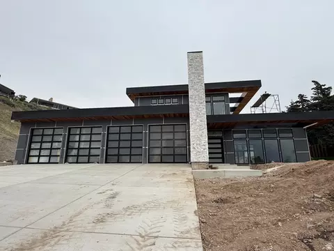 422 N Castor Ln, Salt Lake City, UT 84103
