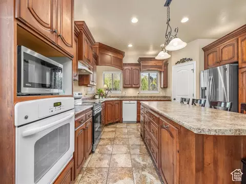 Kitchen - 2774 N 370 E, Provo, UT 84604 photo 2 of 3