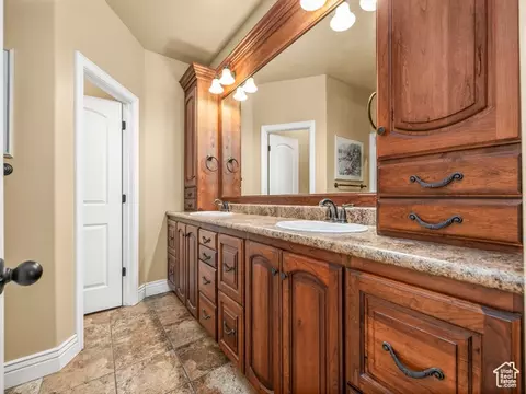 Bath - 2774 N 370 E, Provo, UT 84604 photo 1 of 4