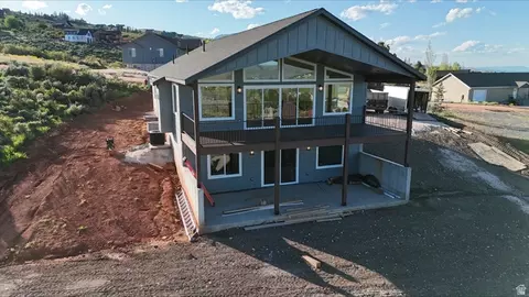 402 W Bluebell Dr, Garden City, UT 84028