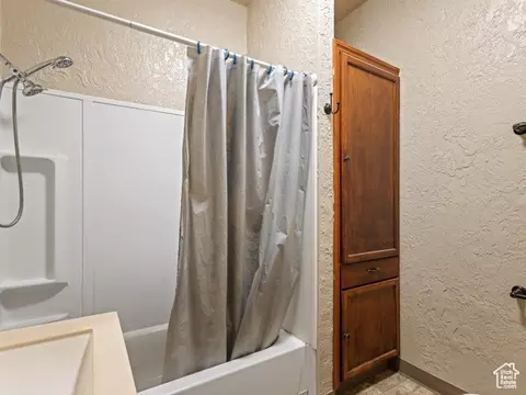 Bath - 551 E 27th St, Ogden, UT 84403 photo 1 of 1