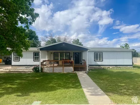 465 E Kings Ln, Green River, UT 84525