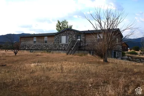 Exterior - 580 E 400 N, Spring City, UT 84662 photo 7 of 8