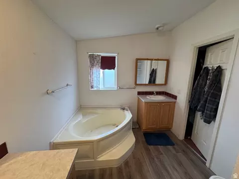 Bath - 580 E 400 N, Spring City, UT 84662 photo 3 of 3