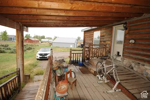 Exterior - 580 E 400 N, Spring City, UT 84662 photo 4 of 8