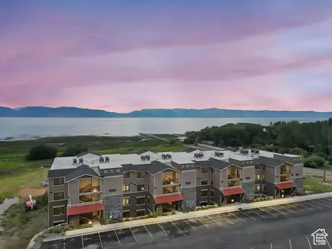 35 E 150 S #201B, Garden City, UT 84028