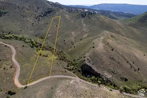 19276 N Paradise Park Rd #5, Lapoint, UT 84039
