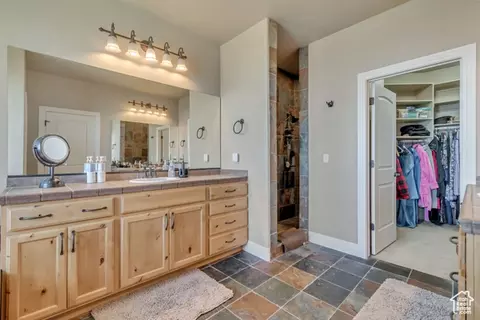 2116 E Falcon Ridge Dr, Draper, UT 84020 photo 17