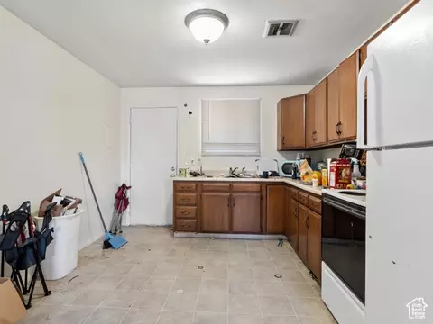 Kitchen - 285 N 300 W, Orem, UT 84057 photo 4 of 4