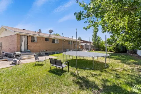 Exterior - 285 N 300 W, Orem, UT 84057 photo 4 of 6