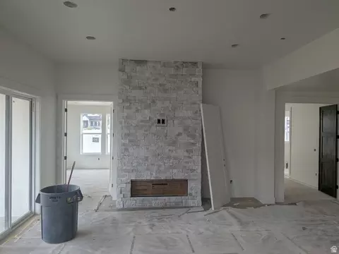 Living - 2771 W Aurora Ave, Mapleton, UT 84664 photo 1 of 2