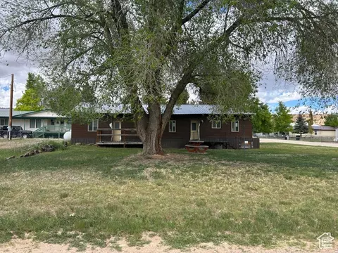 111 N 4th E, Manila, UT 84046