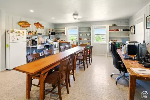 Kitchen - 1670 S Hwy 89, Perry, UT 84302 photo 4 of 7