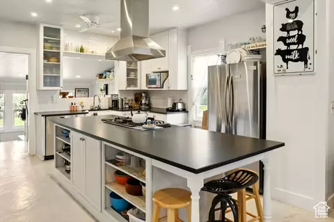 Kitchen - 1670 S Hwy 89, Perry, UT 84302 photo 2 of 7